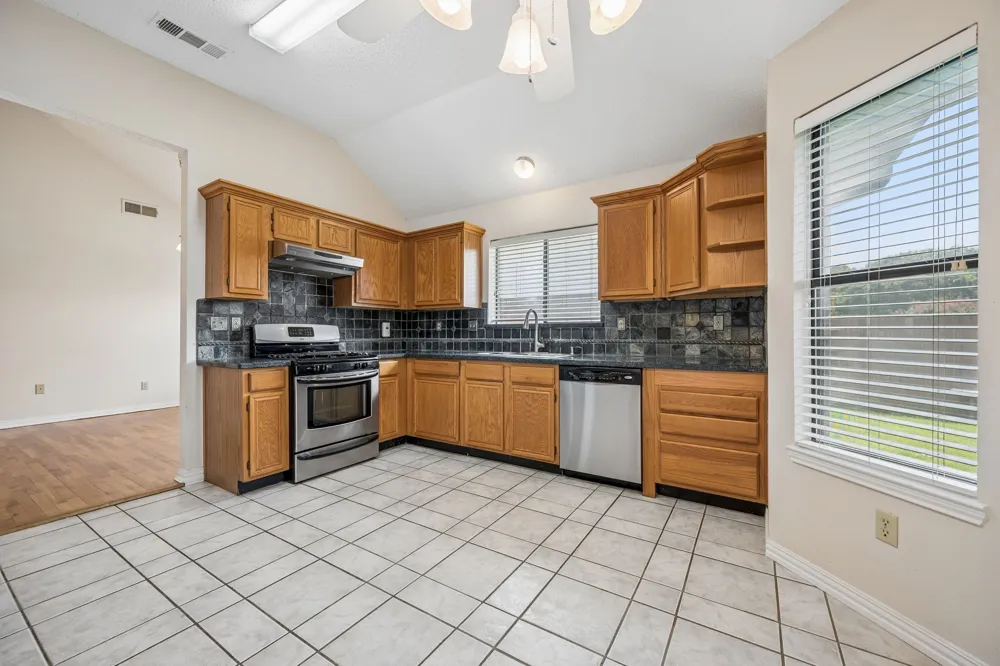 2612 Fountainview Drive Corinth, TX 76210