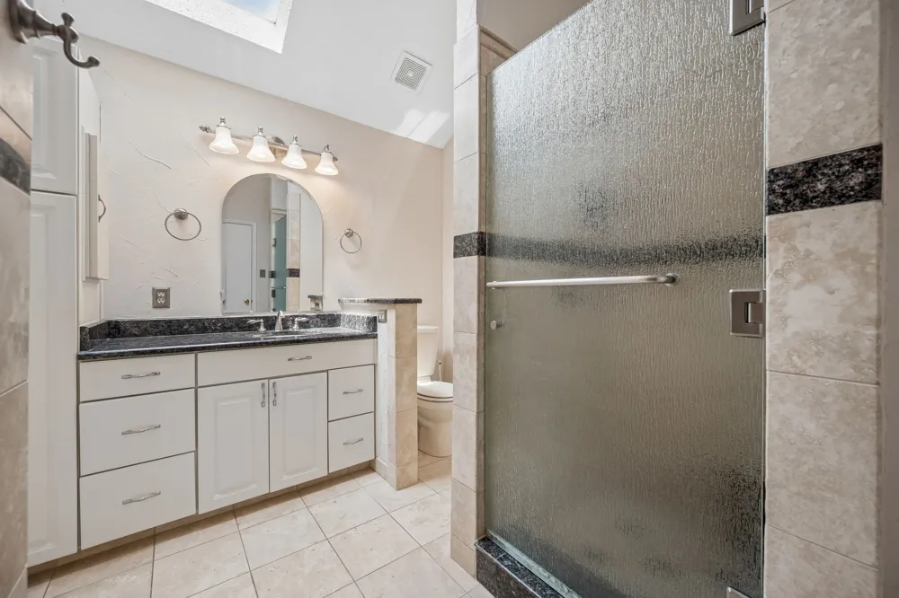 2612 Fountainview Drive Corinth, TX 76210