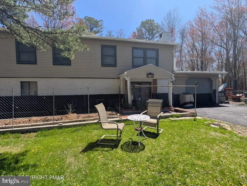 1514 CLOVER ROAD Long Pond, PA 18334