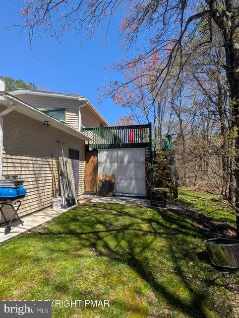 1514 CLOVER ROAD Long Pond, PA 18334