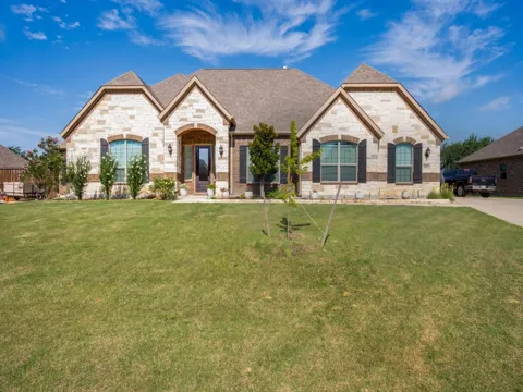 102 White Oak Drive