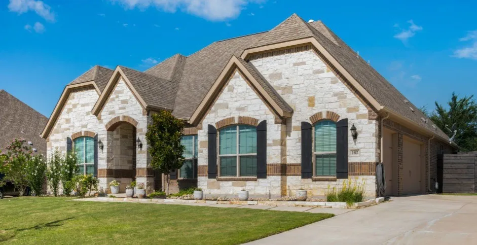 102 White Oak Drive Krugerville, TX 76227