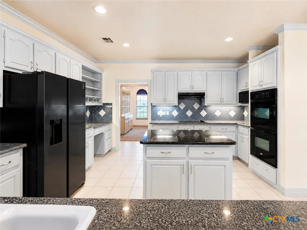2450 W Amity Road Salado, TX 76571