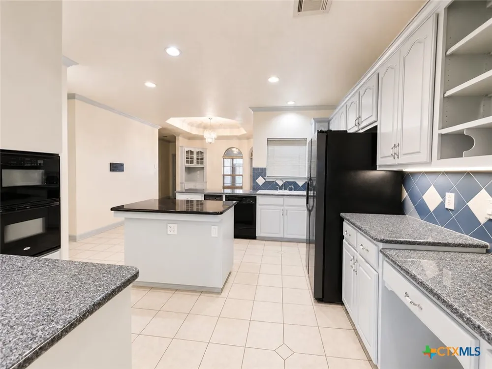 2450 W Amity Road Salado, TX 76571