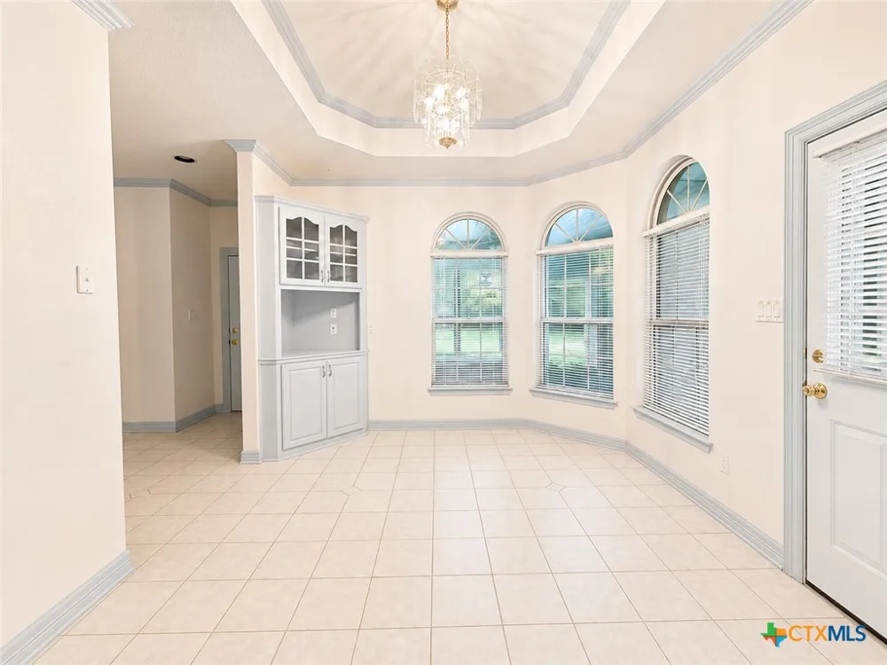 2450 W Amity Road Salado, TX 76571