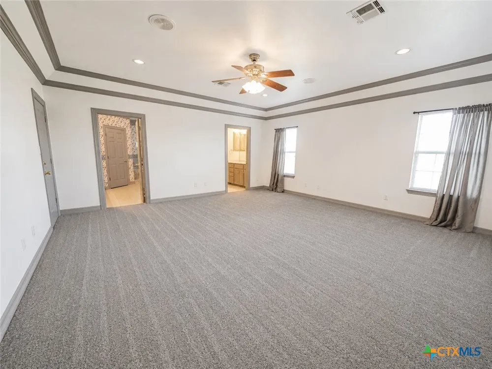 2450 W Amity Road Salado, TX 76571