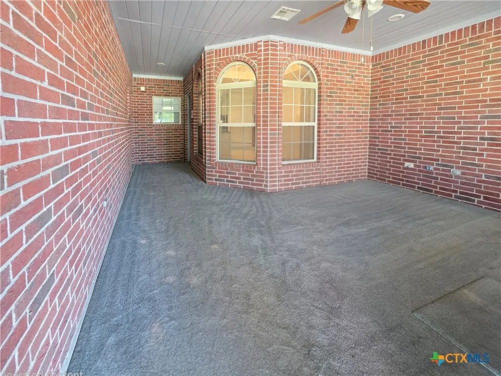 2450 W Amity Road Salado, TX 76571