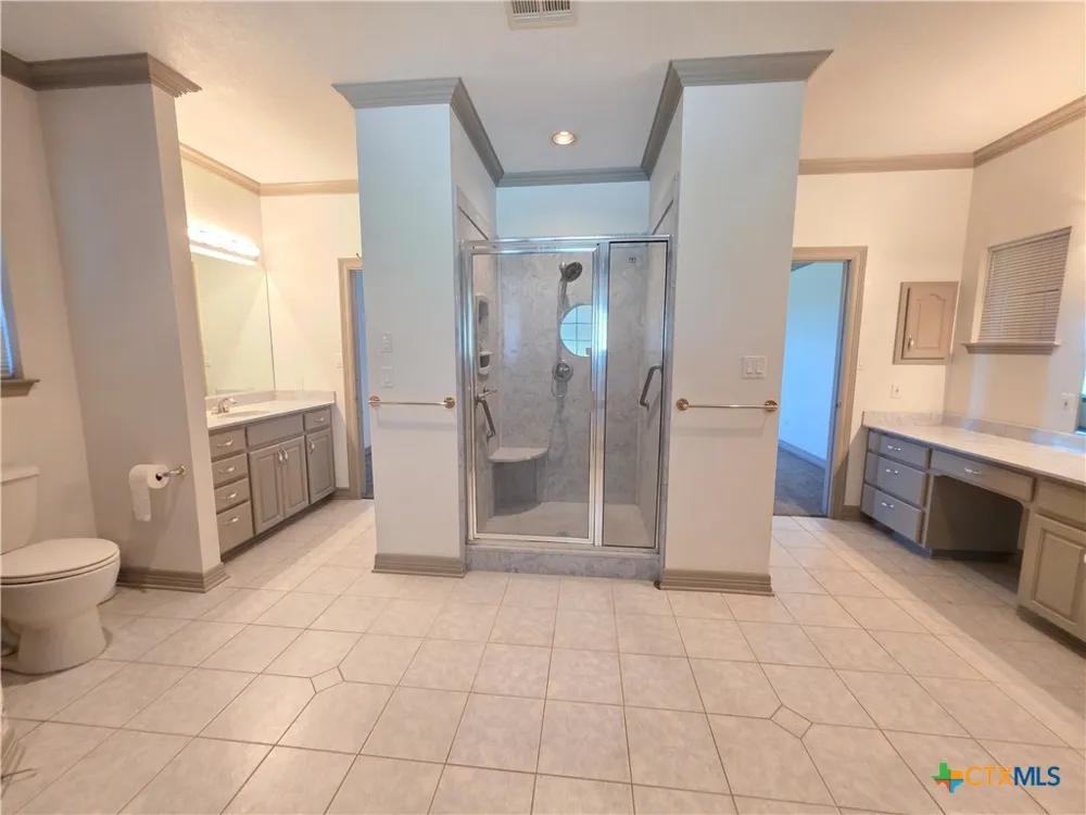 2450 W Amity Road Salado, TX 76571
