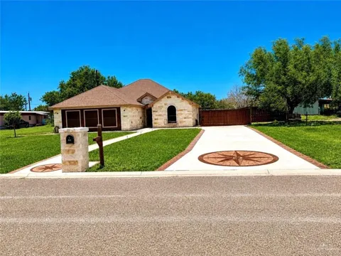 613 El Sendero Drive
