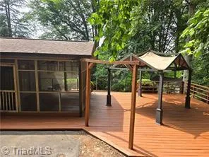 1524 Holly Circle Wilkesboro, NC 28697