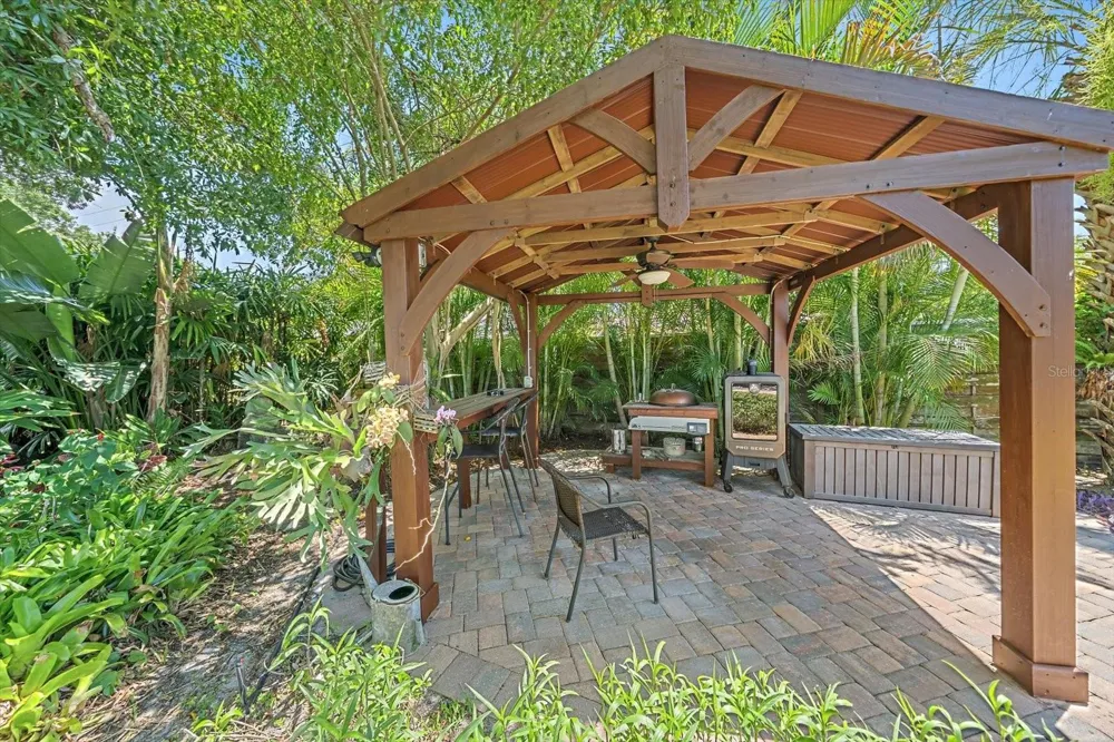 2462 CLEMATIS STREET Sarasota, FL 34239