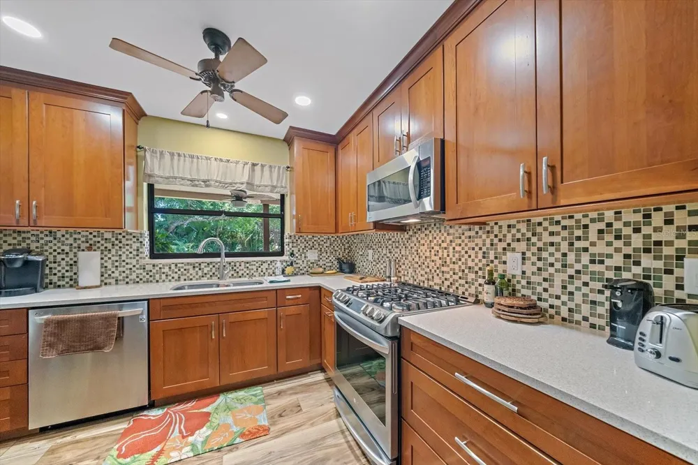 2462 CLEMATIS STREET Sarasota, FL 34239