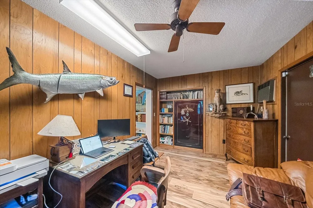 2462 CLEMATIS STREET Sarasota, FL 34239