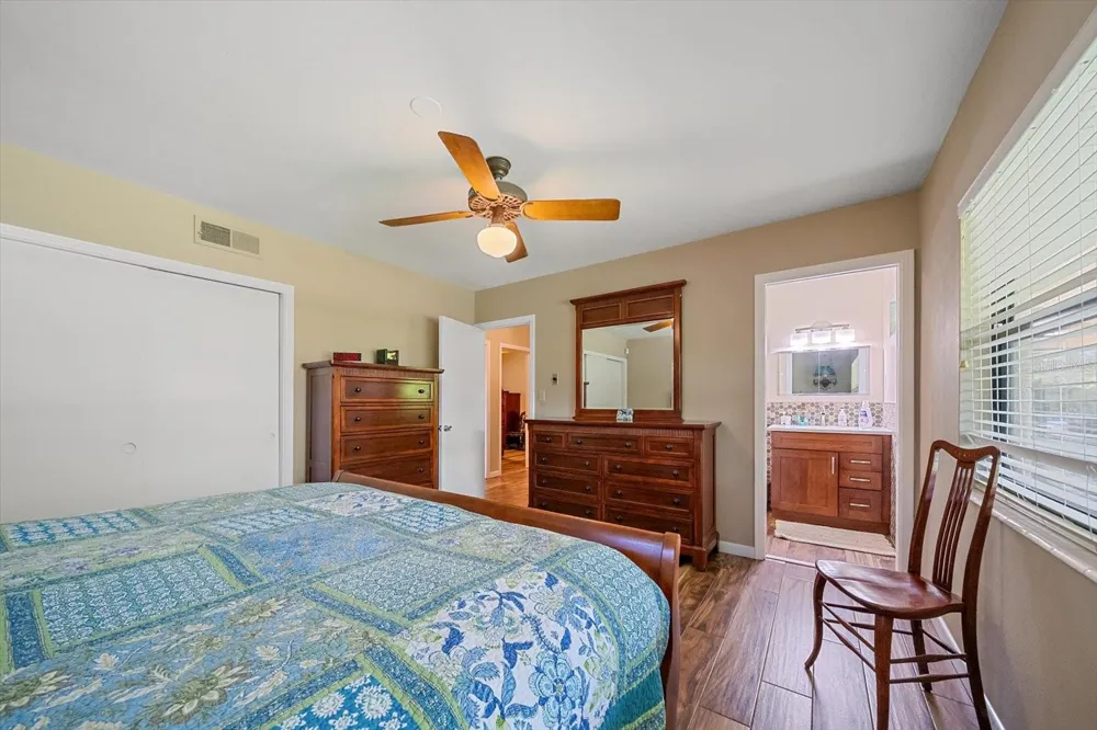 2462 CLEMATIS STREET Sarasota, FL 34239