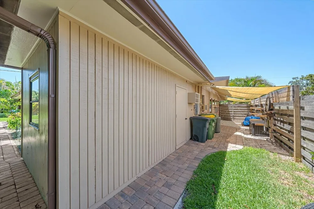2462 CLEMATIS STREET Sarasota, FL 34239