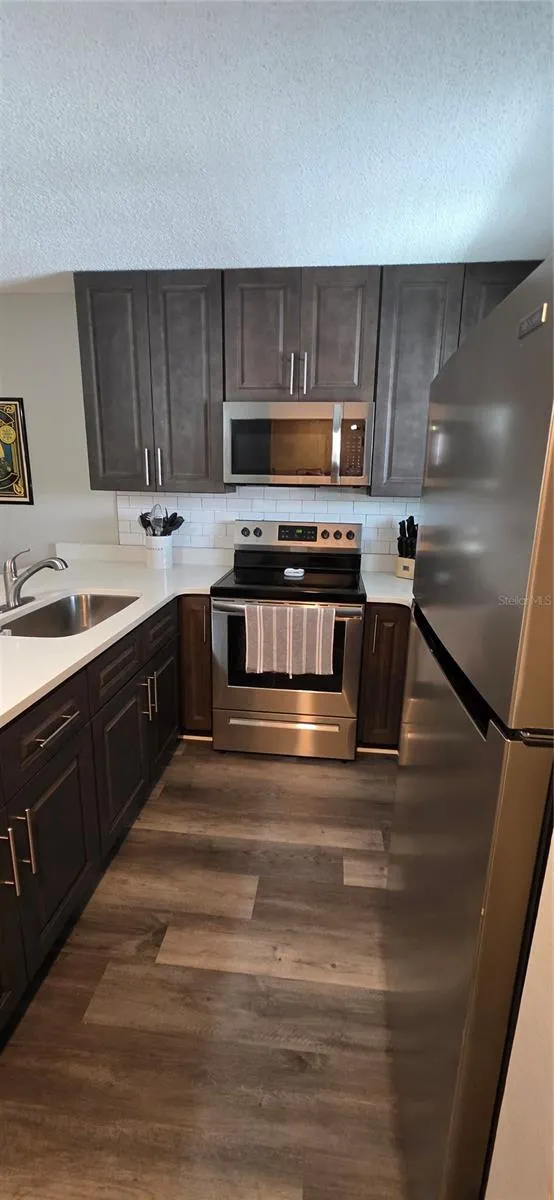 39132 COUNTY ROAD 54 #2048 Zephyrhills, FL 33542