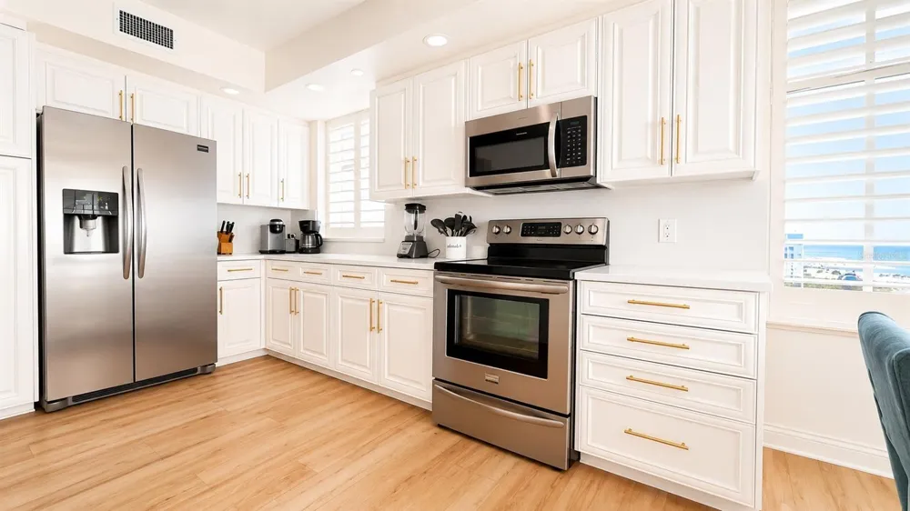 10 PAPAYA STREET #901 Clearwater Beach, FL 33767