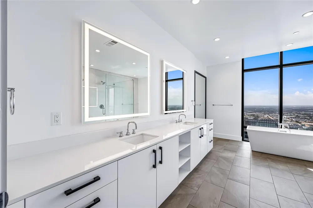 808 Crawford Street #4102 Houston, TX 77010
