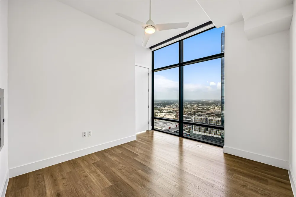 808 Crawford Street #4102 Houston, TX 77010