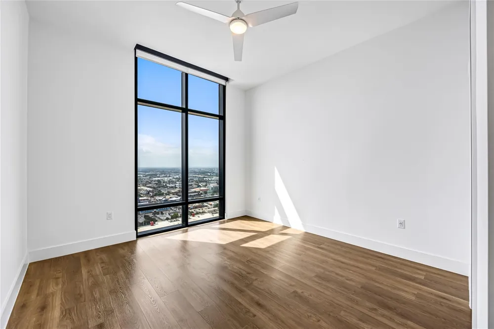 808 Crawford Street #4102 Houston, TX 77010