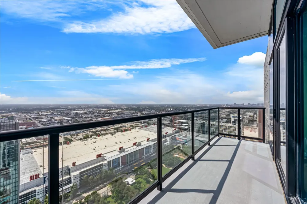 808 Crawford Street #4102 Houston, TX 77010