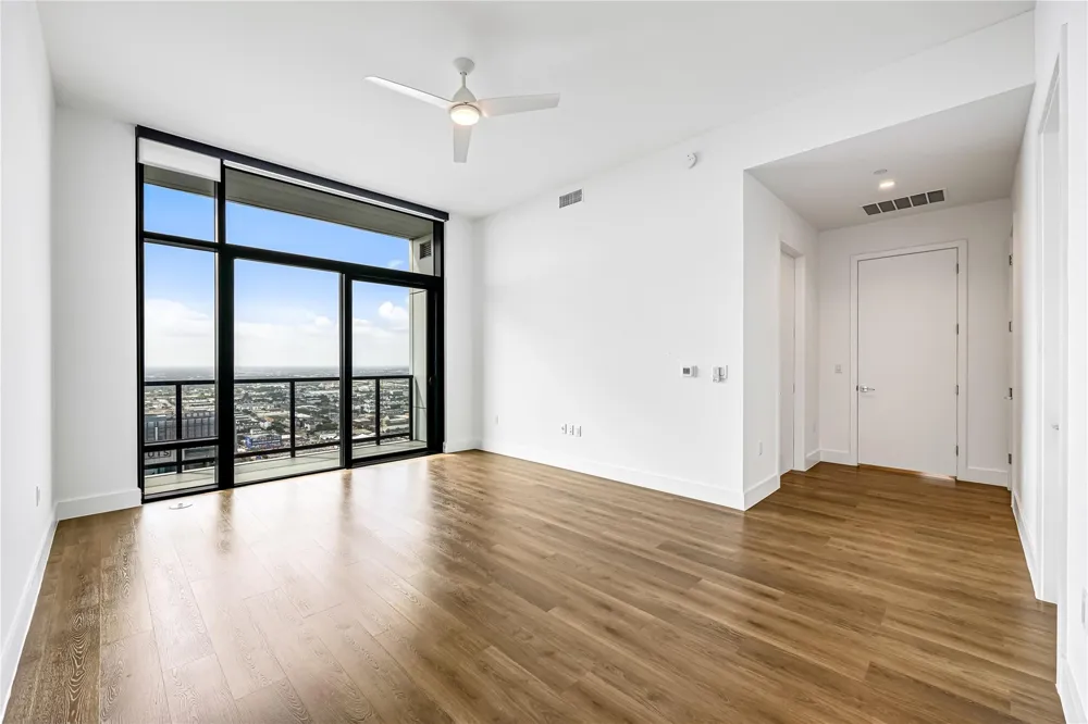 808 Crawford Street #4102 Houston, TX 77010