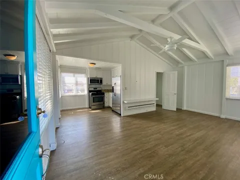 1451 Glenneyre Street