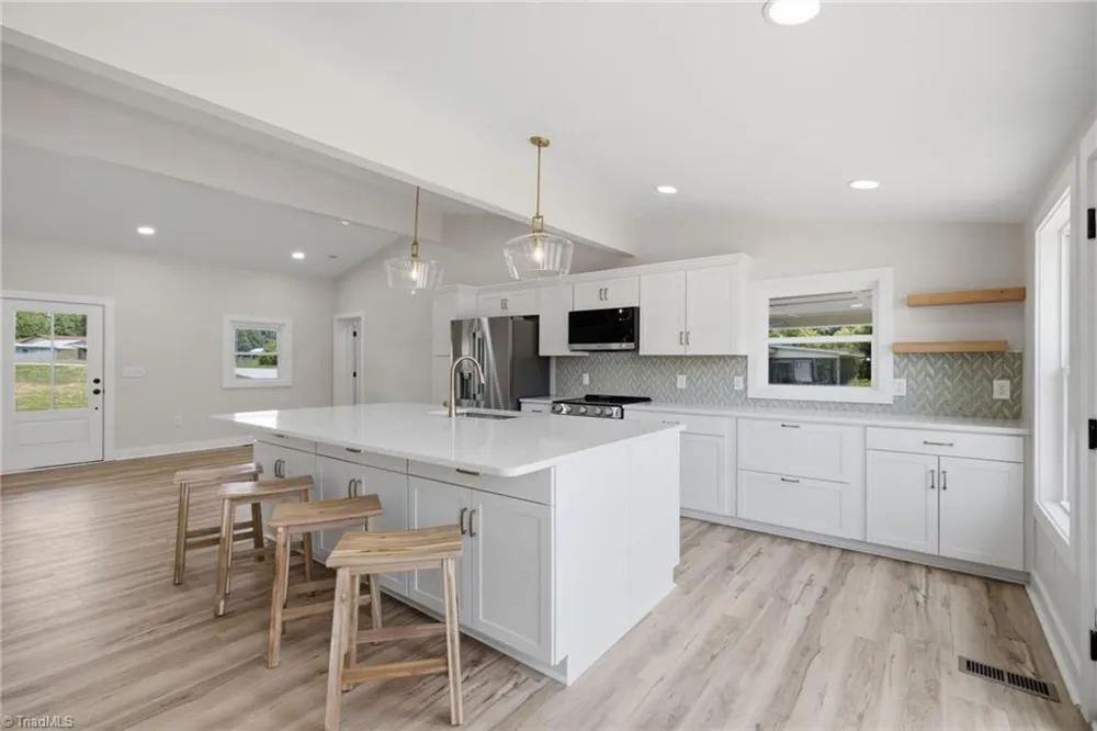 2516 Riverview Road Lexington, NC 27292