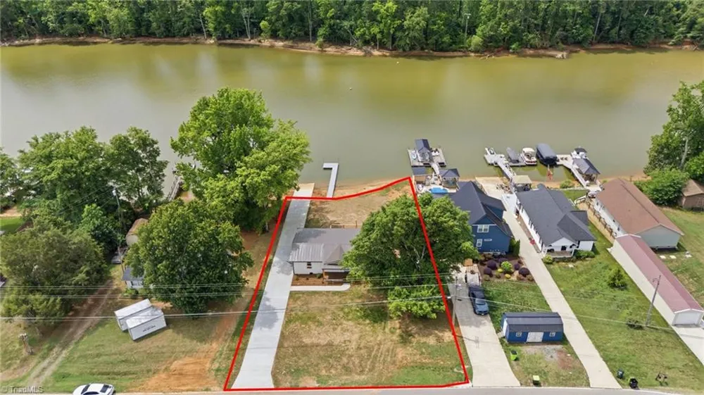 2516 Riverview Road Lexington, NC 27292