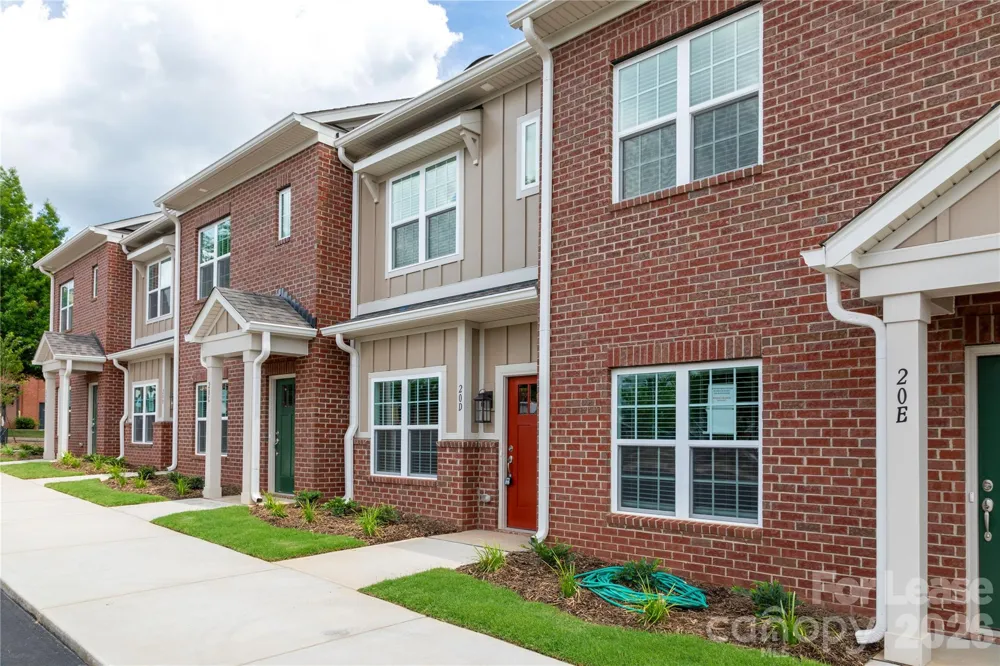 20 Peachtree Avenue NW Concord, NC 28025