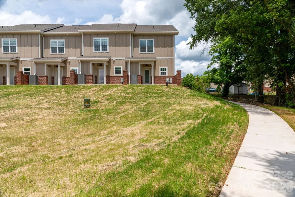 20 Peachtree Avenue NW Concord, NC 28025