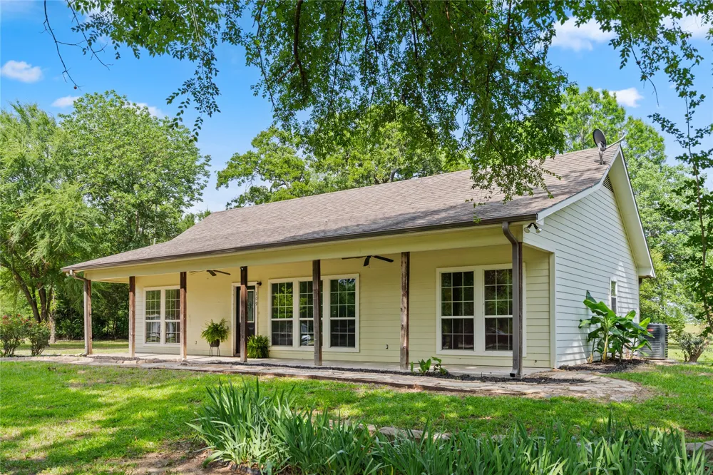 109 Rs County Road 3319 Emory, TX 75440