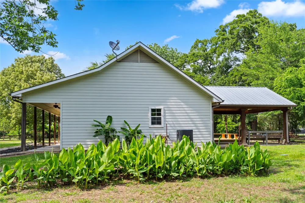 109 Rs County Road 3319 Emory, TX 75440