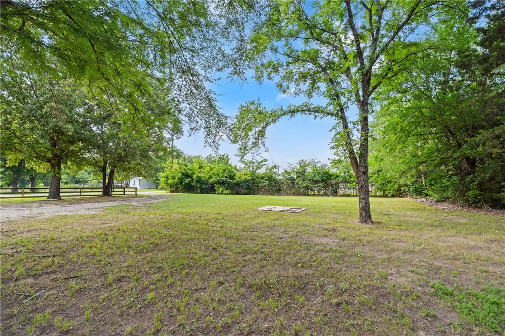 109 Rs County Road 3319 Emory, TX 75440