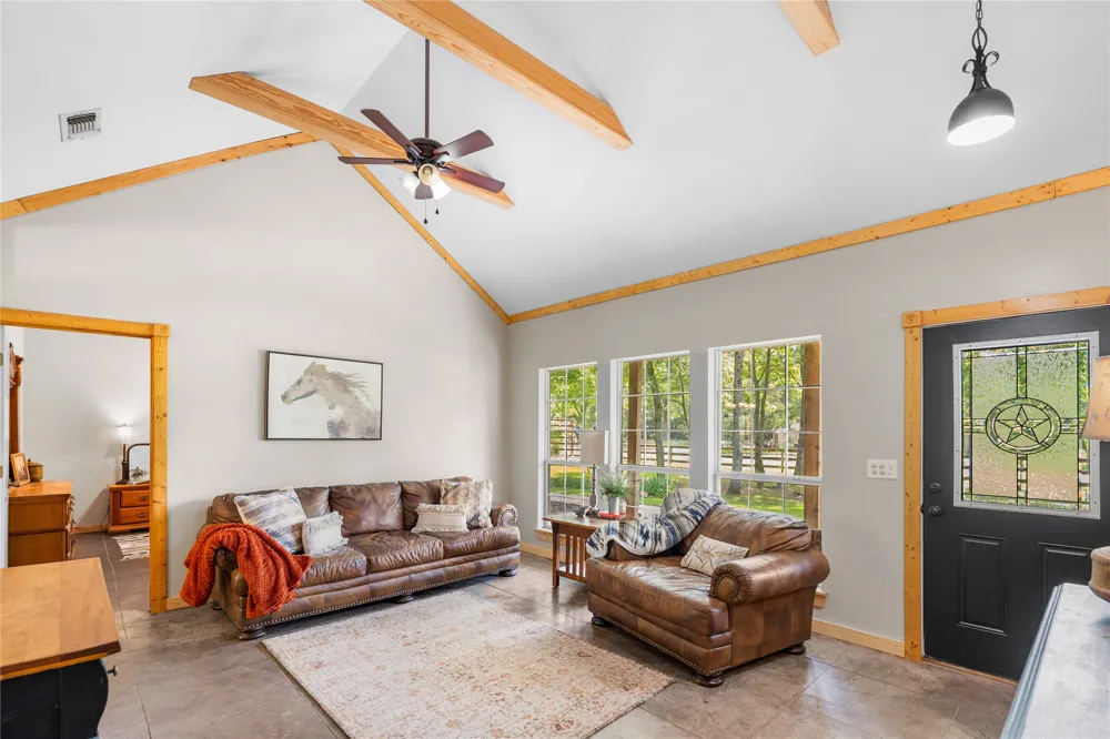109 Rs County Road 3319 Emory, TX 75440