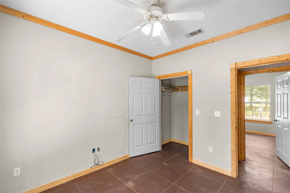 109 Rs County Road 3319 Emory, TX 75440