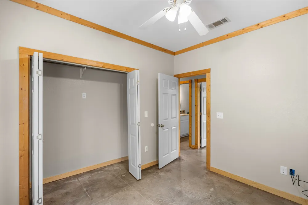 109 Rs County Road 3319 Emory, TX 75440
