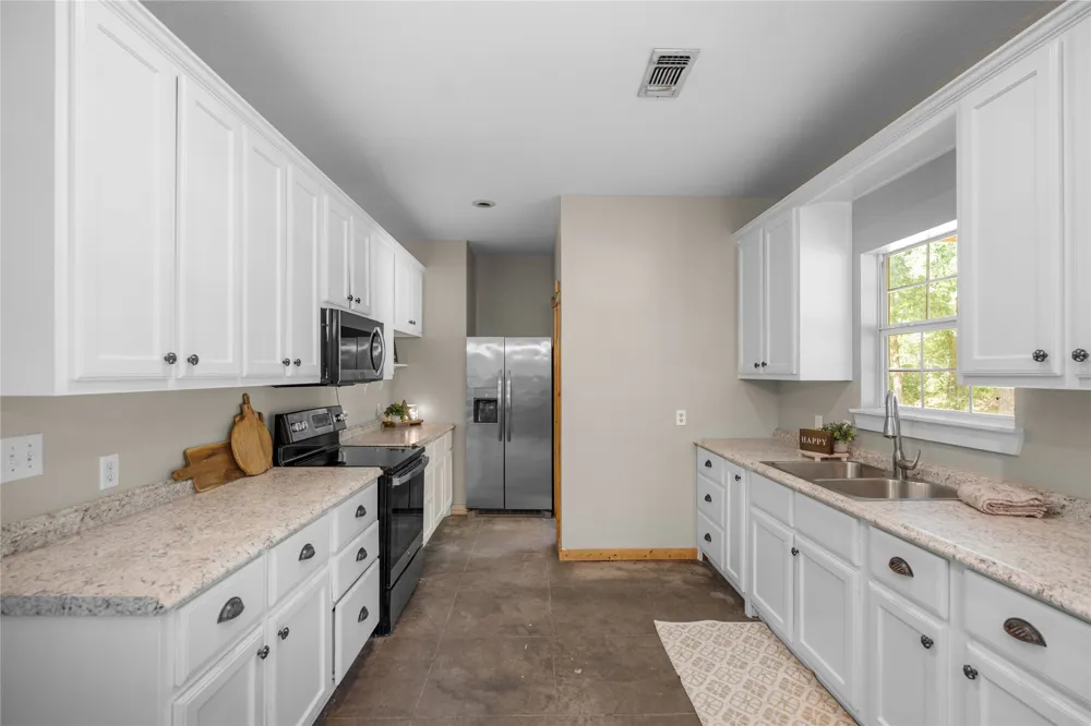 109 Rs County Road 3319 Emory, TX 75440