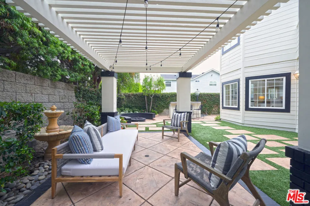 7861 W 80th Street Playa del Rey, CA 90293