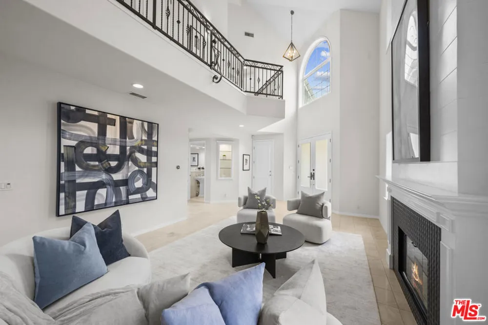7861 W 80th Street Playa del Rey, CA 90293