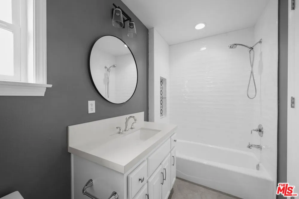 7861 W 80th Street Playa del Rey, CA 90293