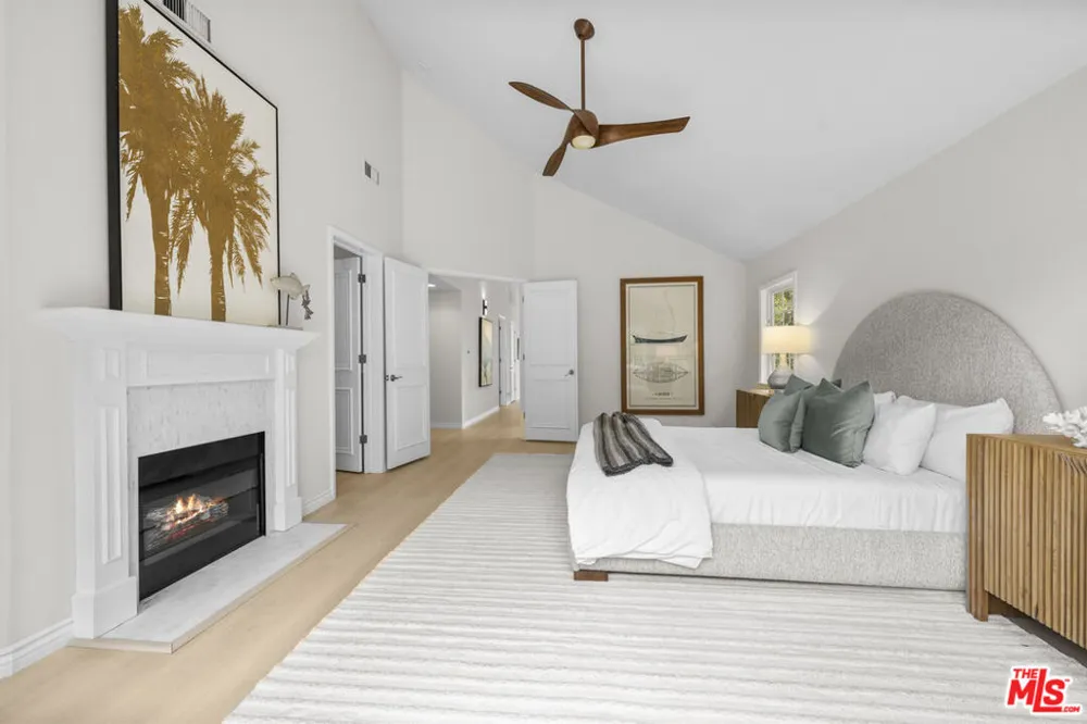 7861 W 80th Street Playa del Rey, CA 90293