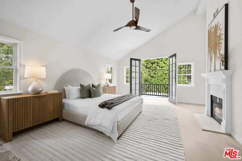 7861 W 80th Street Playa del Rey, CA 90293