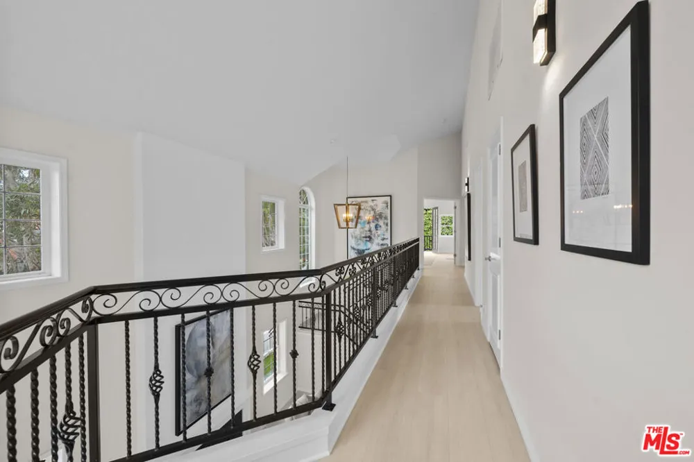 7861 W 80th Street Playa del Rey, CA 90293