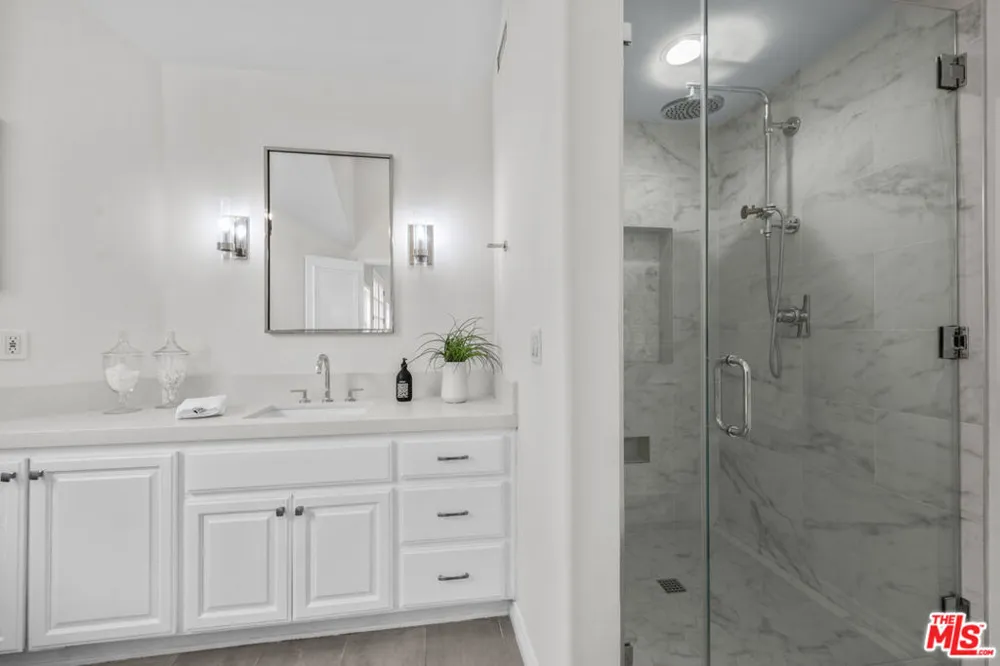 7861 W 80th Street Playa del Rey, CA 90293