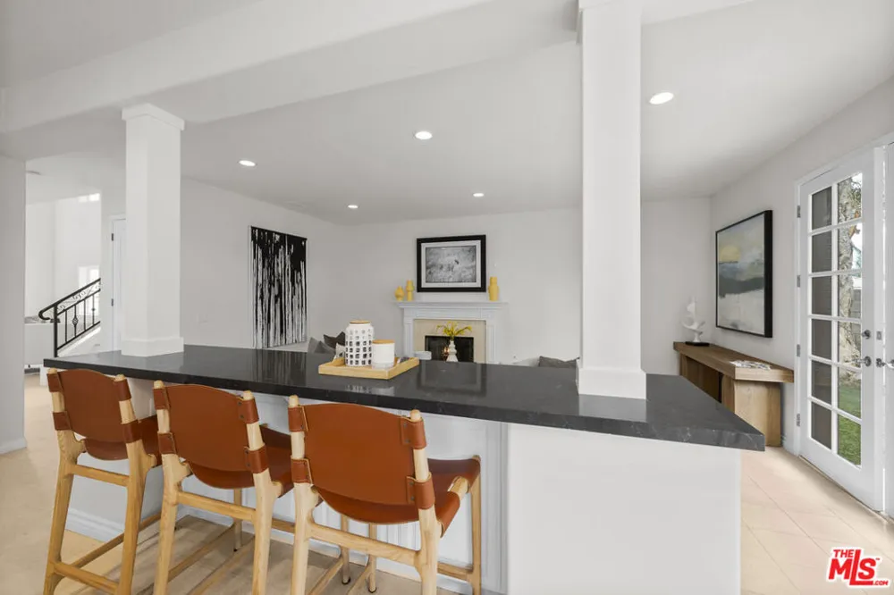 7861 W 80th Street Playa del Rey, CA 90293