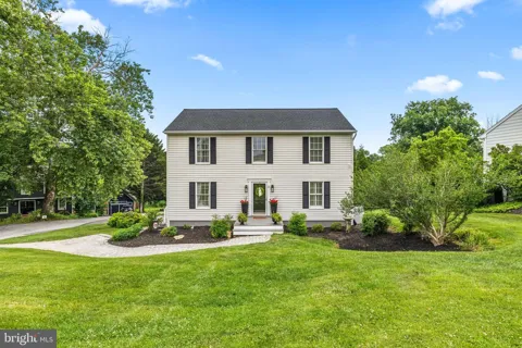 13 BARROW COURT