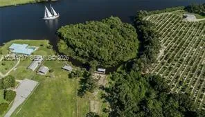 5247 County Road 78 La Belle, FL 33935