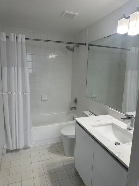 5091 NW 7th St #1008 Miami, FL 33126