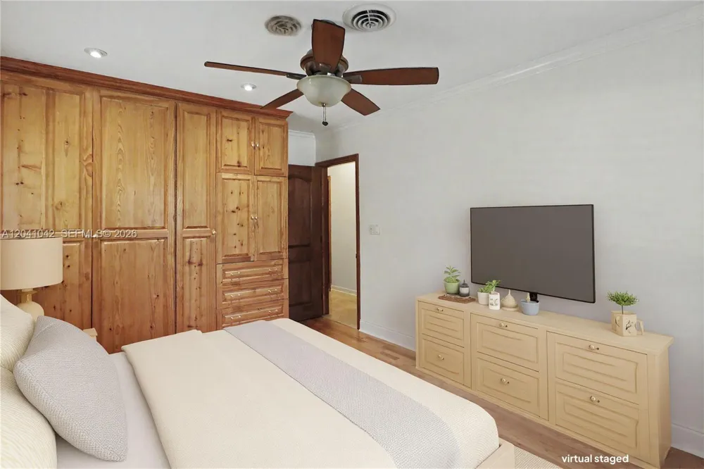 15144 SW 72nd Ct Palmetto Bay, FL 33158